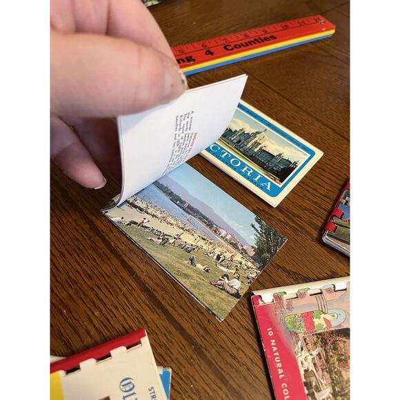 Vintage Lot Of 8 Miniature Views Souvenir Booklets Canada California West Point - Picture 8 of 10